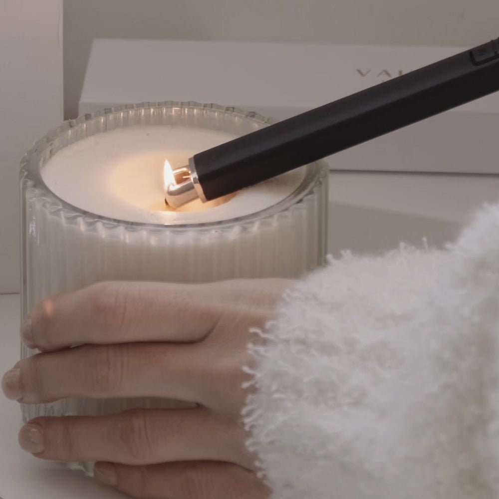 Electric Candle Lighters: The Ultimate Gift Guide for Candle Lovers - VAUCLUSE