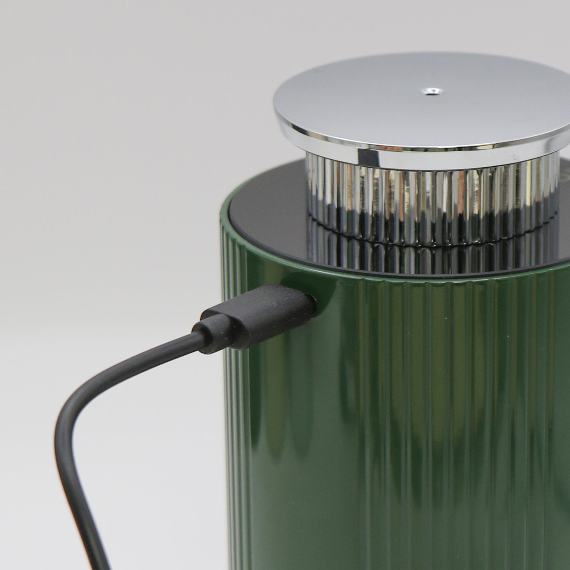 Ribbed Essential Oil Diffuser (Abyssal-Green)