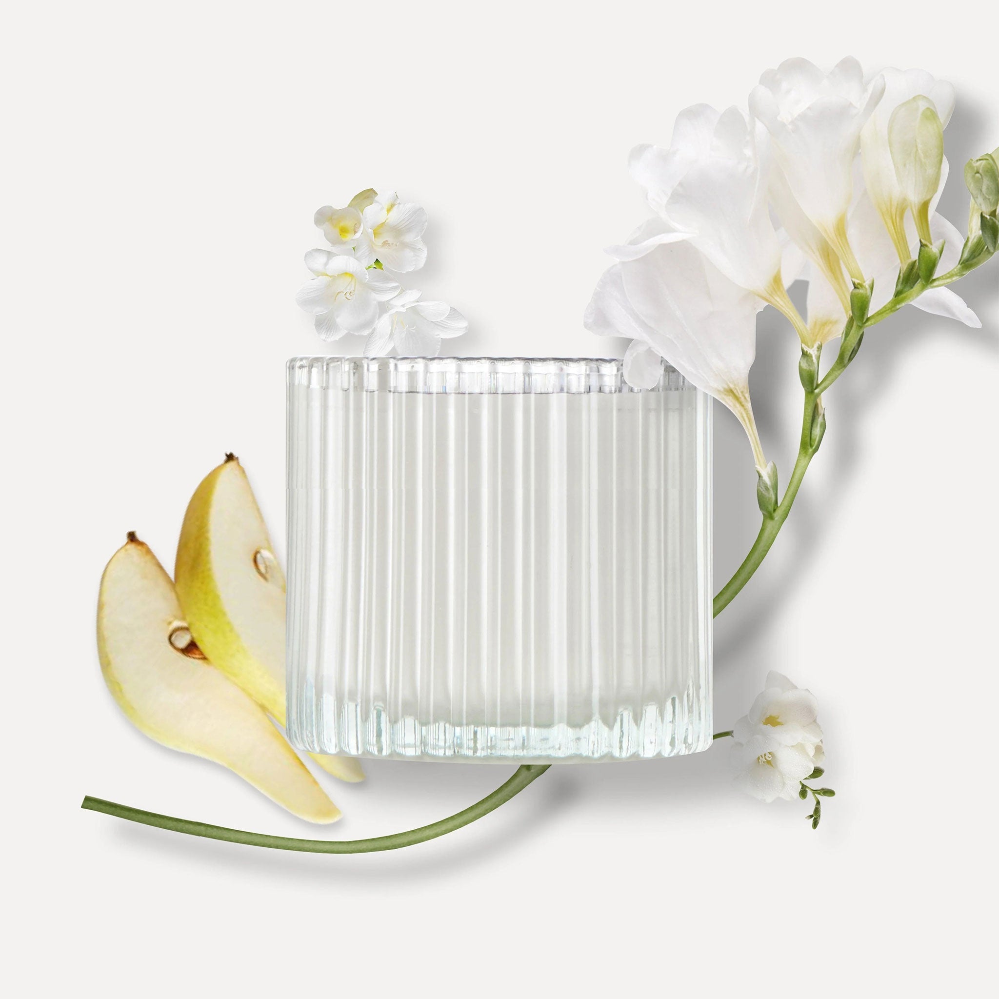 Pear &amp; Freesia Scented Candle - VAUCLUSE