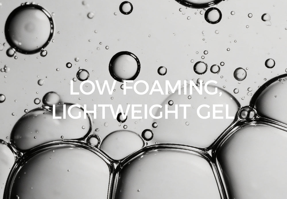 Dispensing Vaucluse premium bath and shower gel for a low-foaming ritual.
